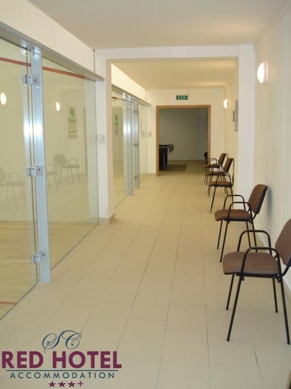 Red Hotel Accommodation Cluj-Napoca Esterno foto