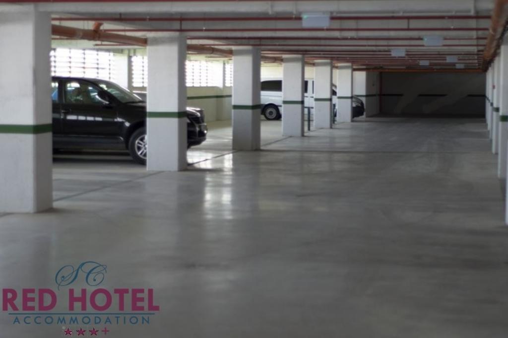 Red Hotel Accommodation Cluj-Napoca Esterno foto